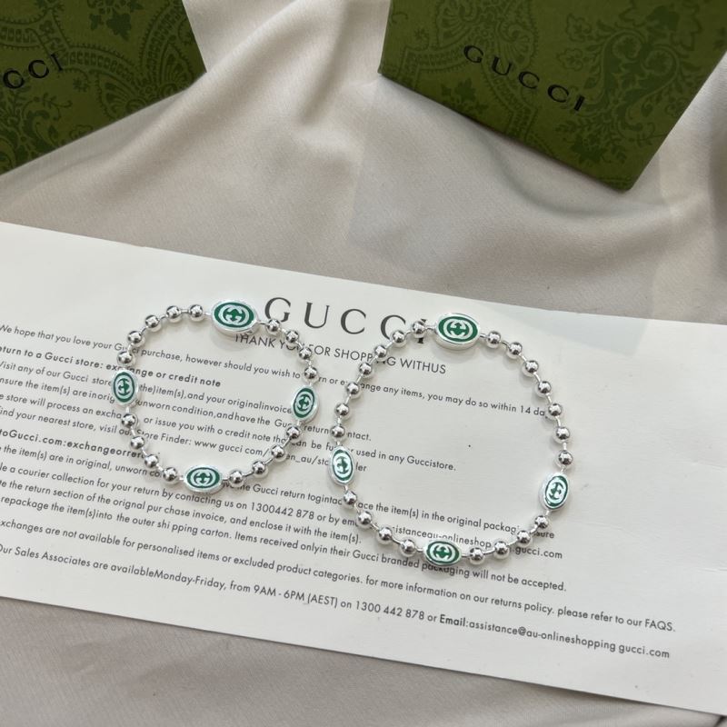 G*u*i bracelets